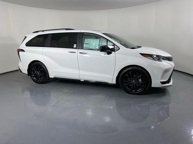 2025 Toyota Sienna XSE