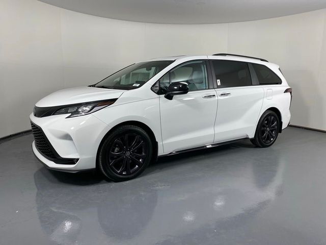 2025 Toyota Sienna XSE