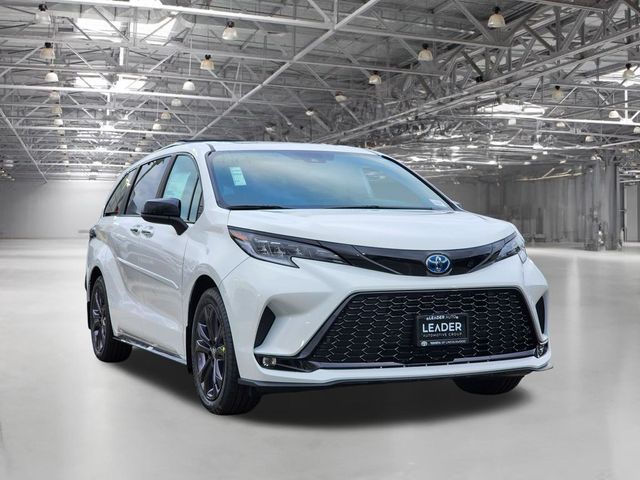 2025 Toyota Sienna XSE