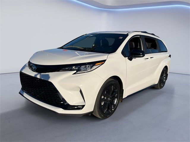 2025 Toyota Sienna XSE