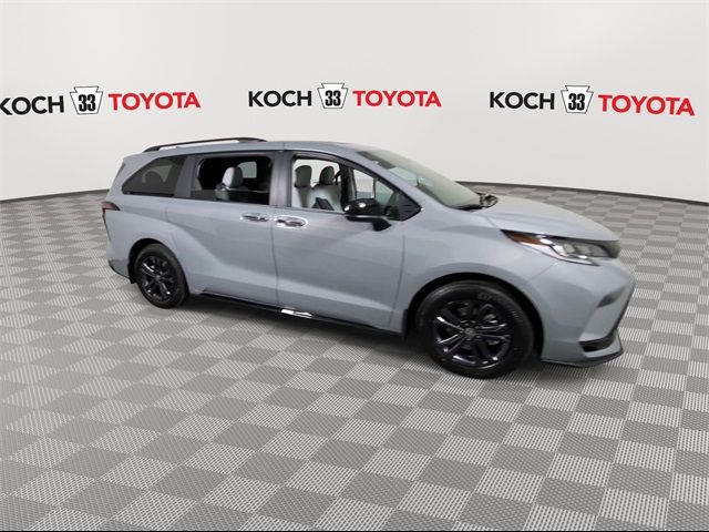 2025 Toyota Sienna XSE