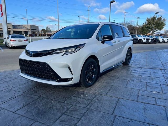 2025 Toyota Sienna XSE