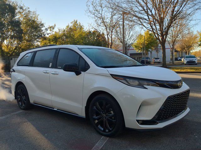 2025 Toyota Sienna XSE