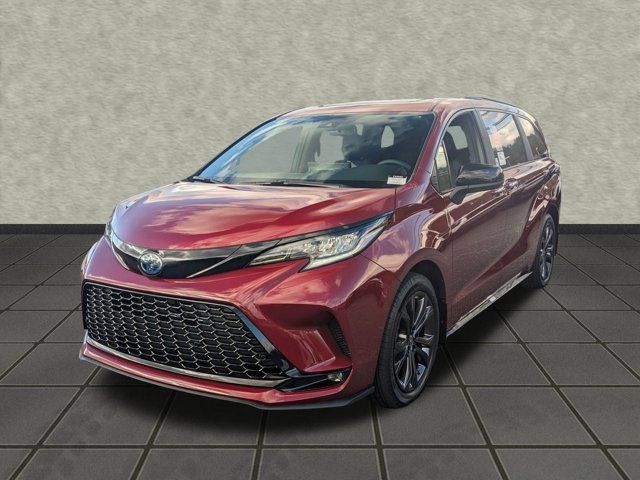 2025 Toyota Sienna XSE