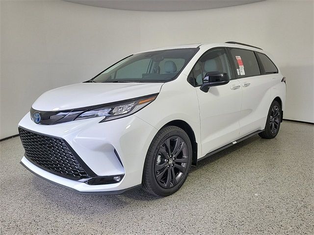 2025 Toyota Sienna XSE