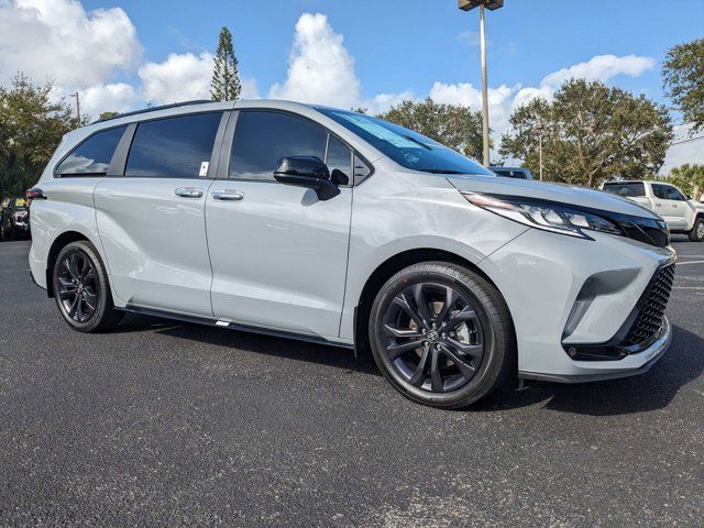 2025 Toyota Sienna XSE