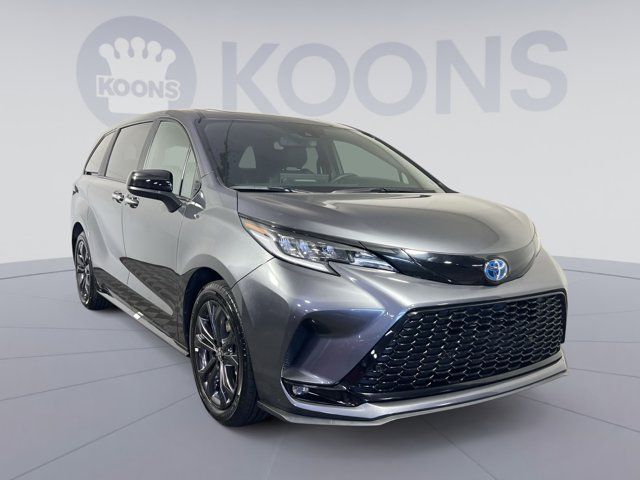 2025 Toyota Sienna XSE