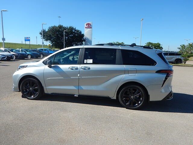 2025 Toyota Sienna XSE