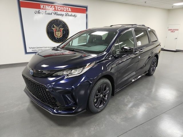 2025 Toyota Sienna XSE