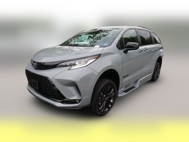 2025 Toyota Sienna XSE