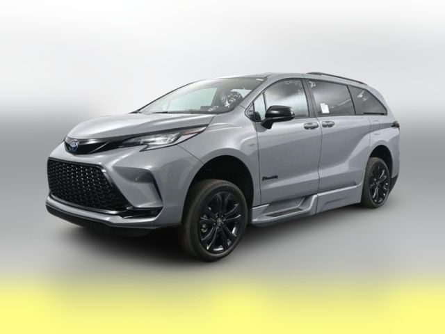 2025 Toyota Sienna XSE