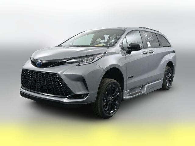 2025 Toyota Sienna XSE