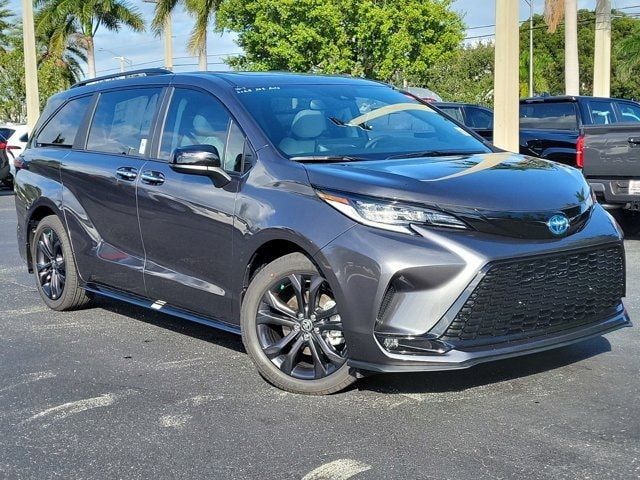 2025 Toyota Sienna XSE