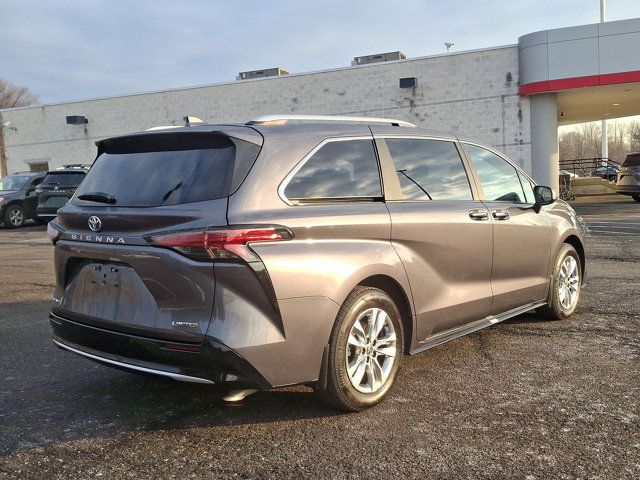 2025 Toyota Sienna Limited