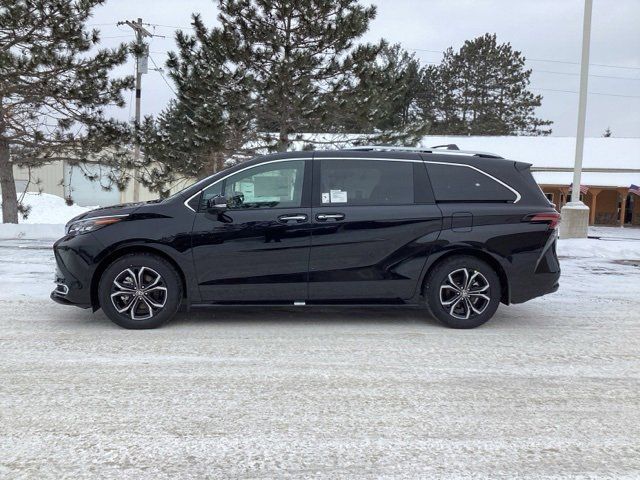 2025 Toyota Sienna Platinum