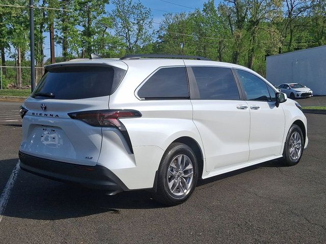 2025 Toyota Sienna XLE