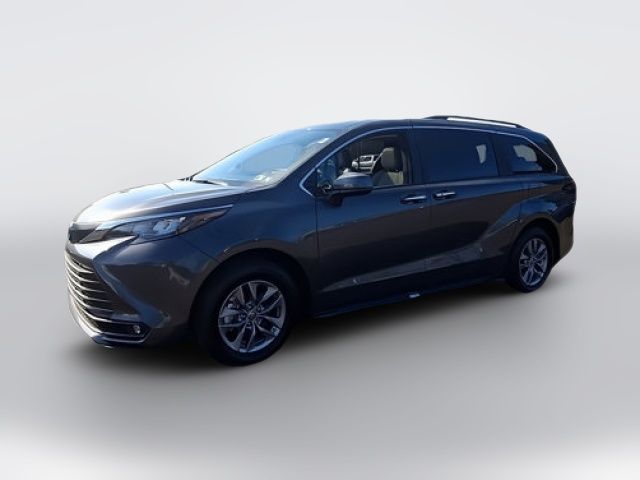 2025 Toyota Sienna XLE