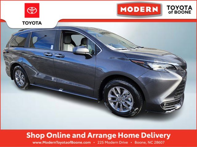 2025 Toyota Sienna XLE