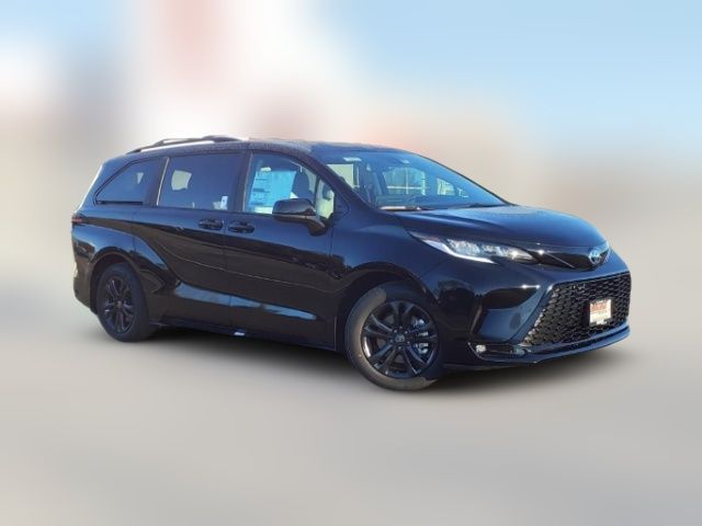 2025 Toyota Sienna XSE