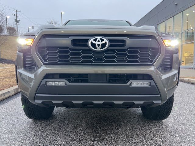 2025 Toyota Tacoma 4WD 