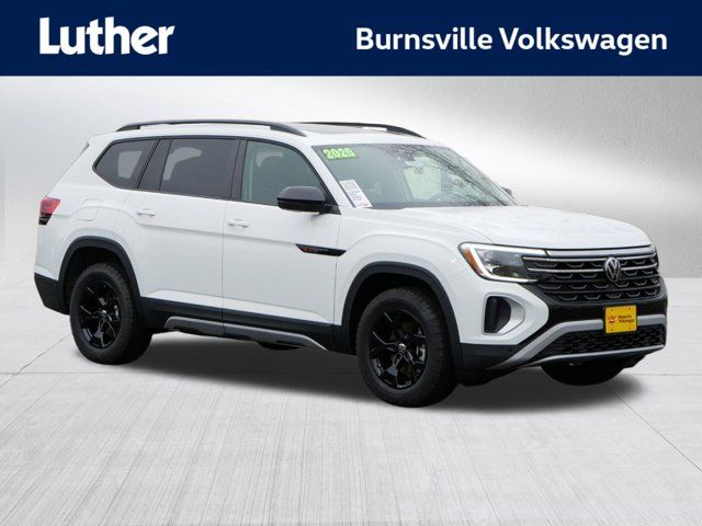 2025 Volkswagen Atlas 2.0T Peak Edition SE w/Technology