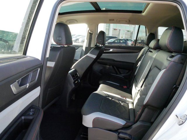 2025 Volkswagen Atlas 2.0T Peak Edition SE w/Technology