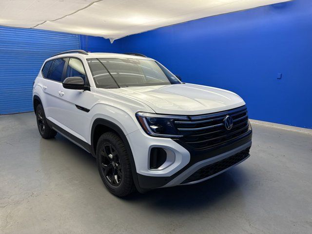 2025 Volkswagen Atlas 2.0T Peak Edition SE w/Technology