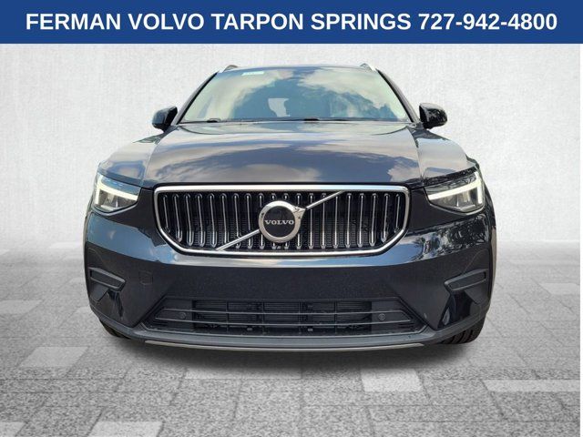 2025 Volvo XC40 Core Bright Theme