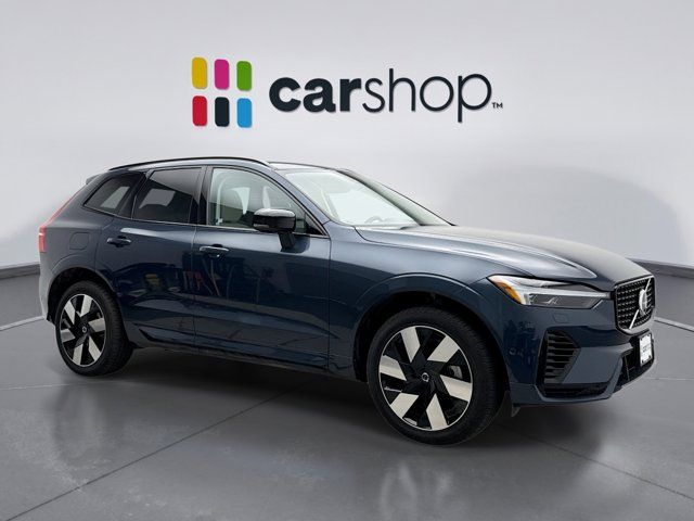 2025 Volvo XC60 Plug-In Hybrid Plus