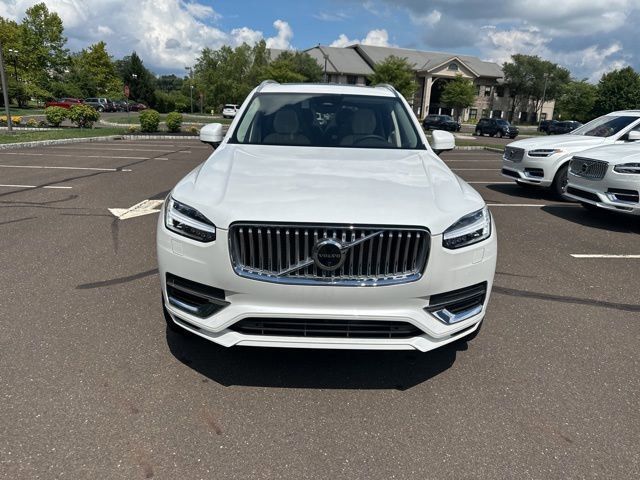 2025 Volvo XC90 Plug-In Hybrid Plus