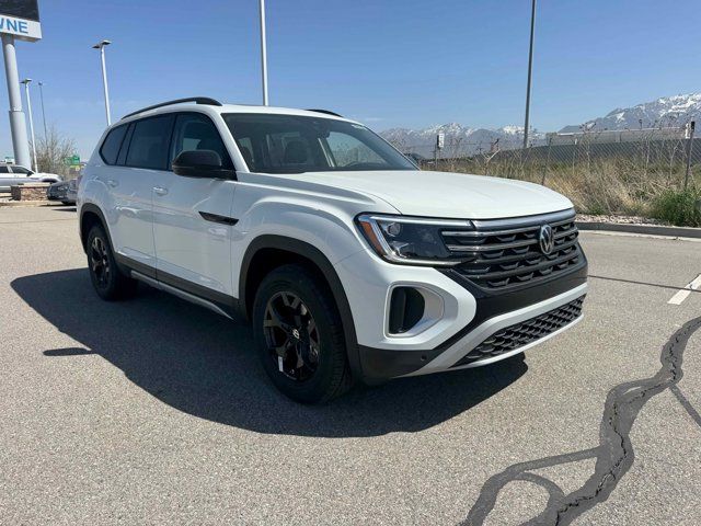 2025 Volkswagen Atlas 2.0T Peak Edition