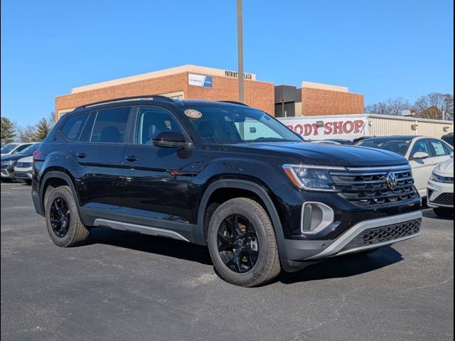 2025 Volkswagen Atlas 2.0T Peak Edition