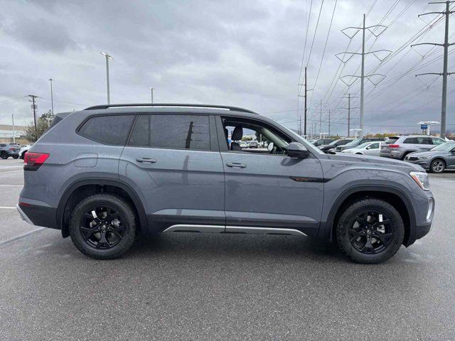 2025 Volkswagen Atlas 2.0T Peak Edition