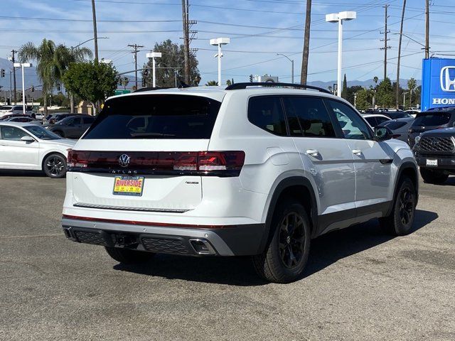 2025 Volkswagen Atlas 2.0T Peak Edition