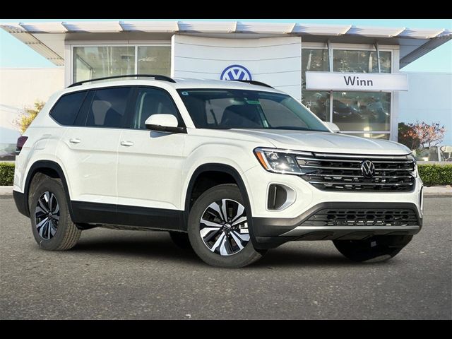 2025 Volkswagen Atlas 2.0T SE