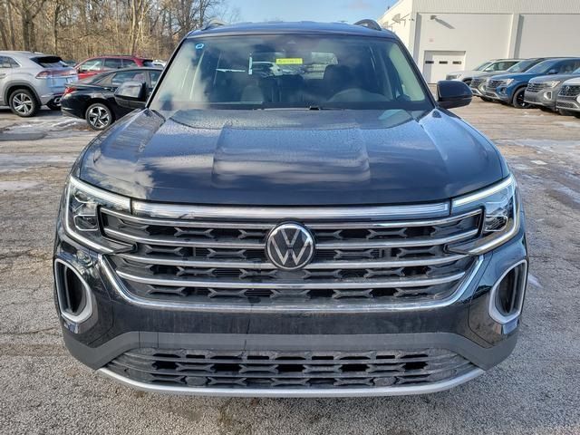 2025 Volkswagen Atlas 2.0T SE