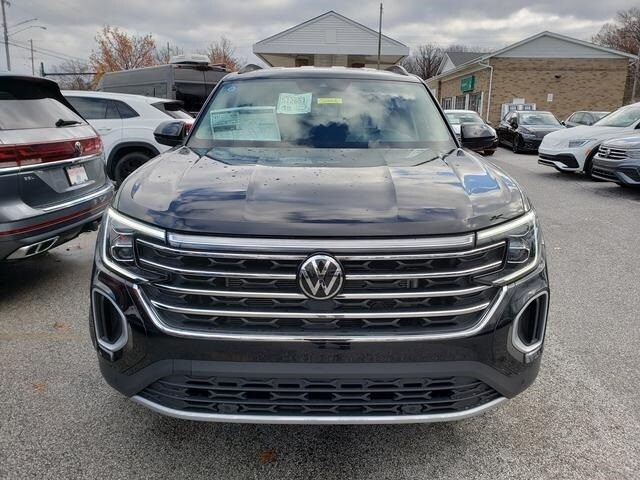 2025 Volkswagen Atlas 2.0T SE Technology