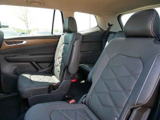 2025 Volkswagen Atlas 2.0T SE Technology