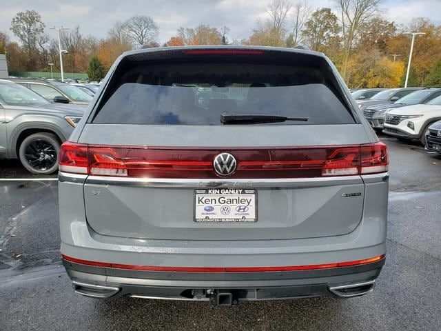 2025 Volkswagen Atlas 2.0T SE Technology