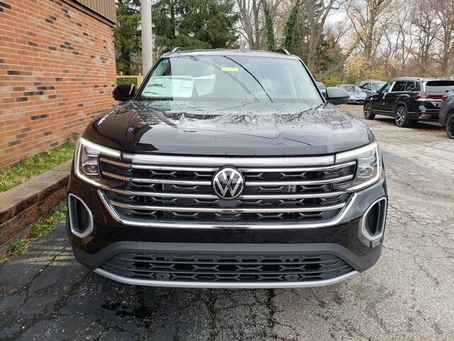 2025 Volkswagen Atlas 2.0T SE Technology