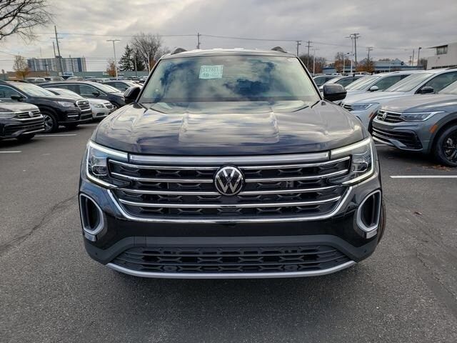 2025 Volkswagen Atlas 2.0T SE Technology