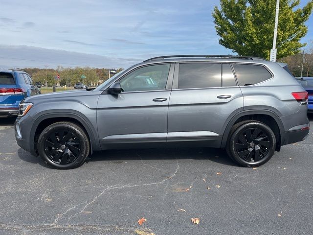 2025 Volkswagen Atlas 2.0T SE Technology