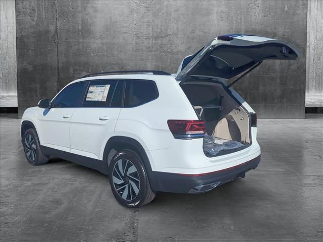 2025 Volkswagen Atlas 2.0T SE Technology