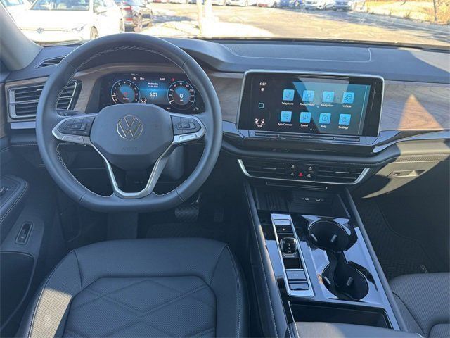 2025 Volkswagen Atlas 2.0T SE Technology