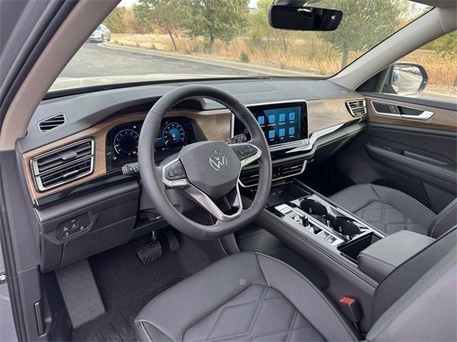 2025 Volkswagen Atlas 2.0T SE Technology