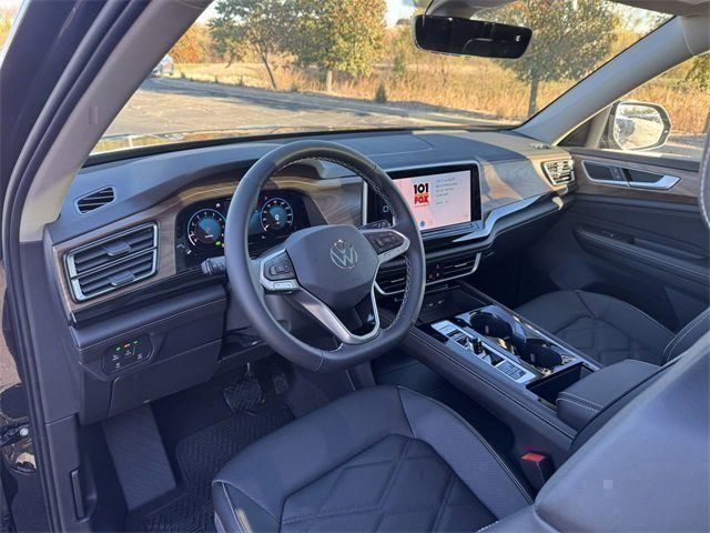 2025 Volkswagen Atlas 2.0T SE Technology