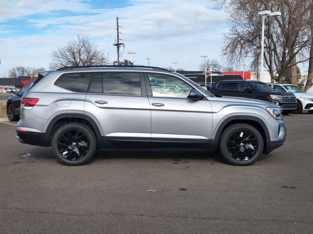 2025 Volkswagen Atlas 2.0T SE Technology