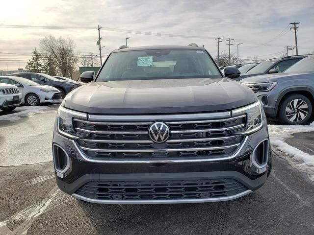 2025 Volkswagen Atlas 2.0T SE Technology