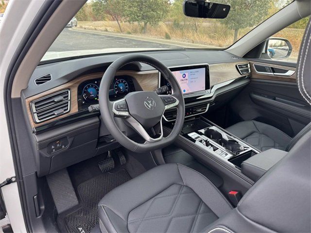 2025 Volkswagen Atlas 2.0T SE Technology