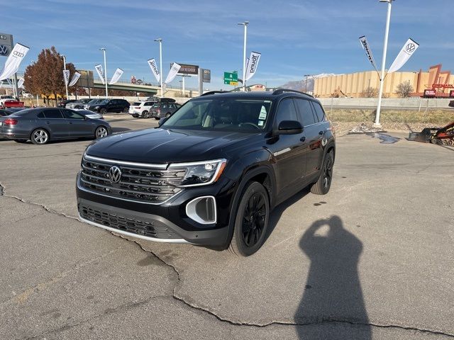 2025 Volkswagen Atlas 2.0T SE Technology